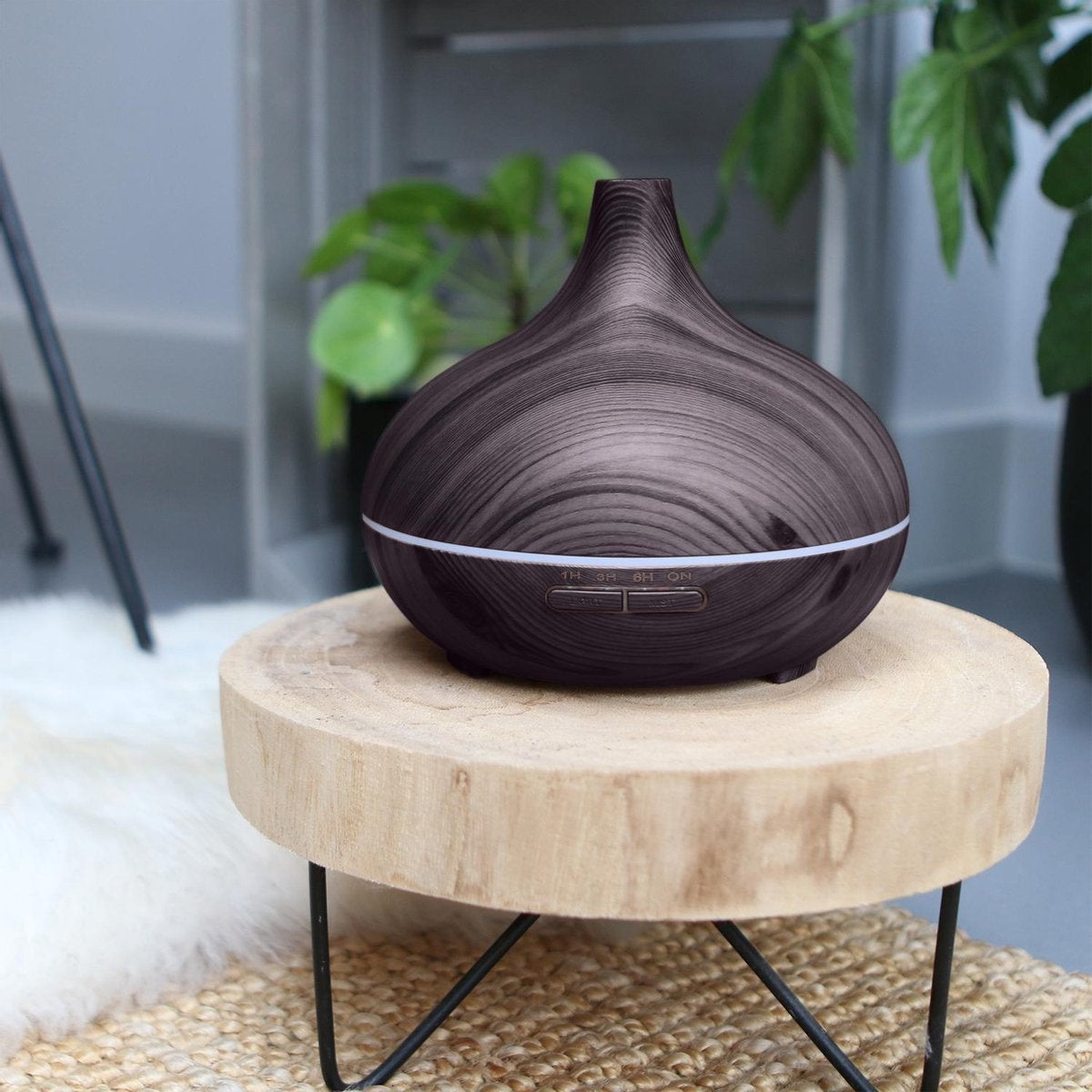 LifeGoods Diffuseur d'arômes - 300 ml - Humidificateur - 7 couleurs LED - 2 huiles incluses - Brun foncé