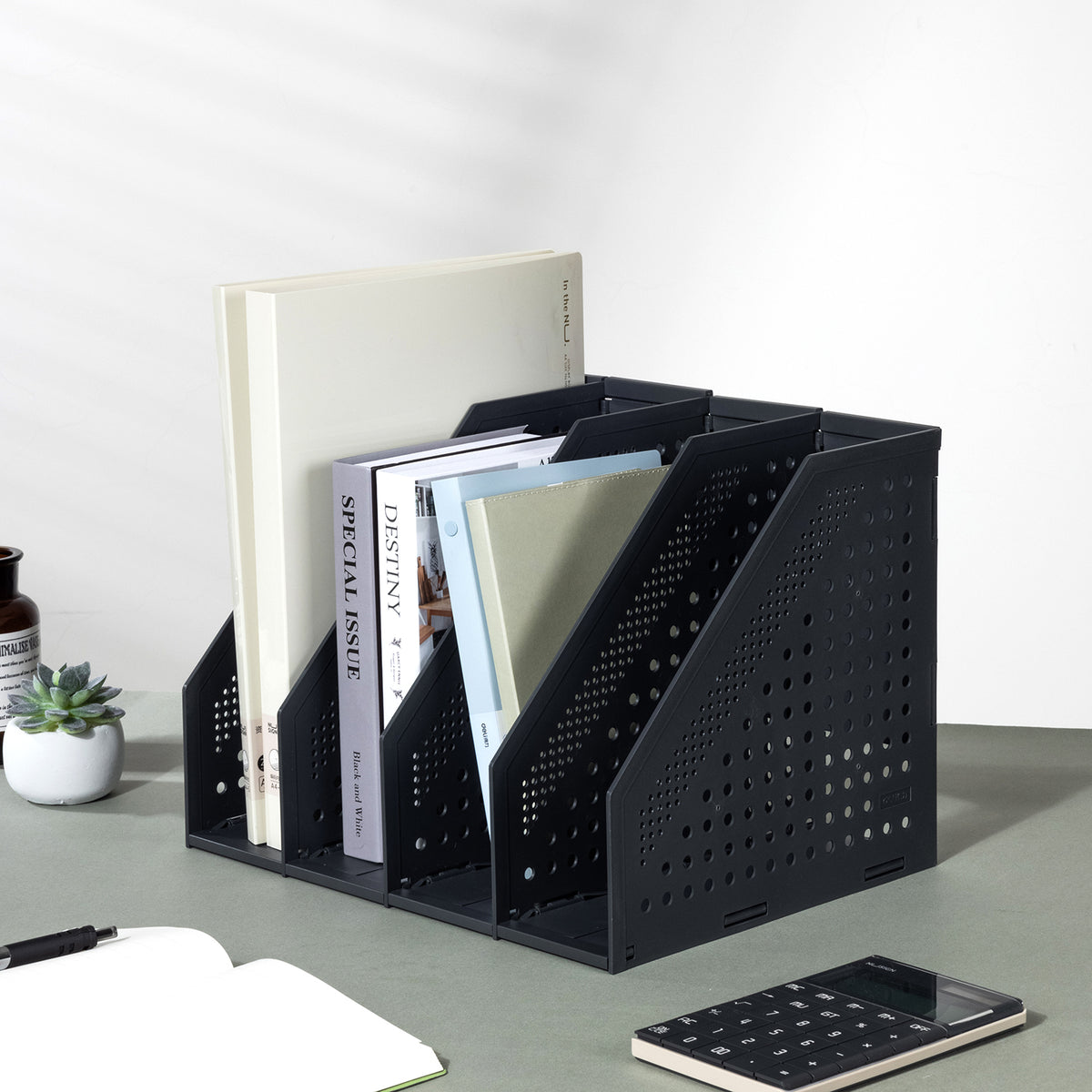 Organiseur de documents à trois compartiments Deli, solution de rangement pour bureau, gris foncé, 1 pièce