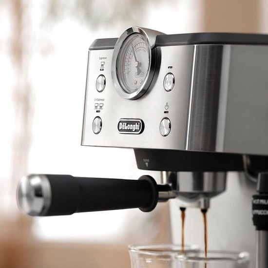 De'Longhi Classic EM450.M – Machine à piston – Espresso et cappuccino manuels – Boîtier entièrement en acier inoxydable – Argent