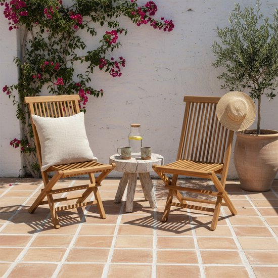 Chaises de jardin AXI Mina en teck – Lot de 2 – Chaises de jardin pliantes en teck pour l'extérieur – Chaises confortables – Adaptées au jardin et à la terrasse