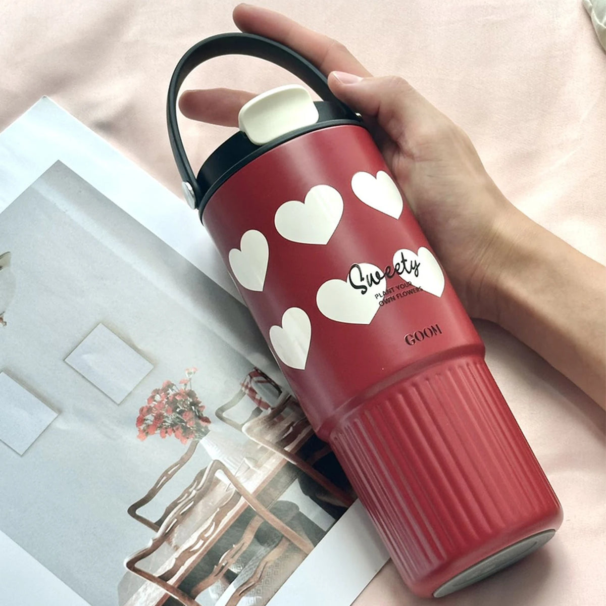 Gobelet de la série Worth de GOOM - 780 ml - Rouge - Acier inoxydable - Avec filtre à thé et poignée