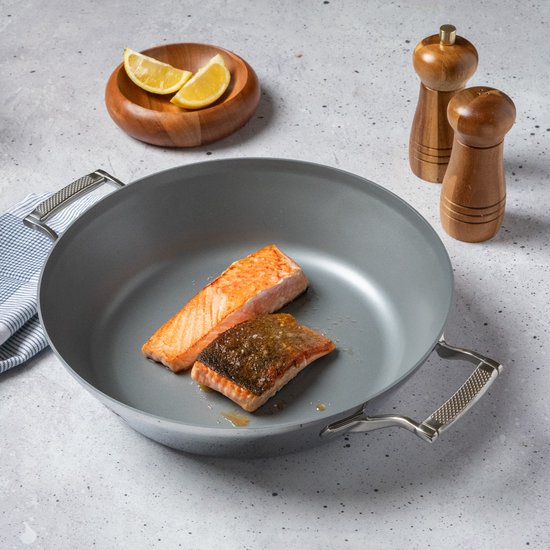Poêle à servir - Saveur Selects - Ø30 cm - Revêtement antiadhésif - Acier inoxydable - Compatible induction et toutes sources de chaleurs