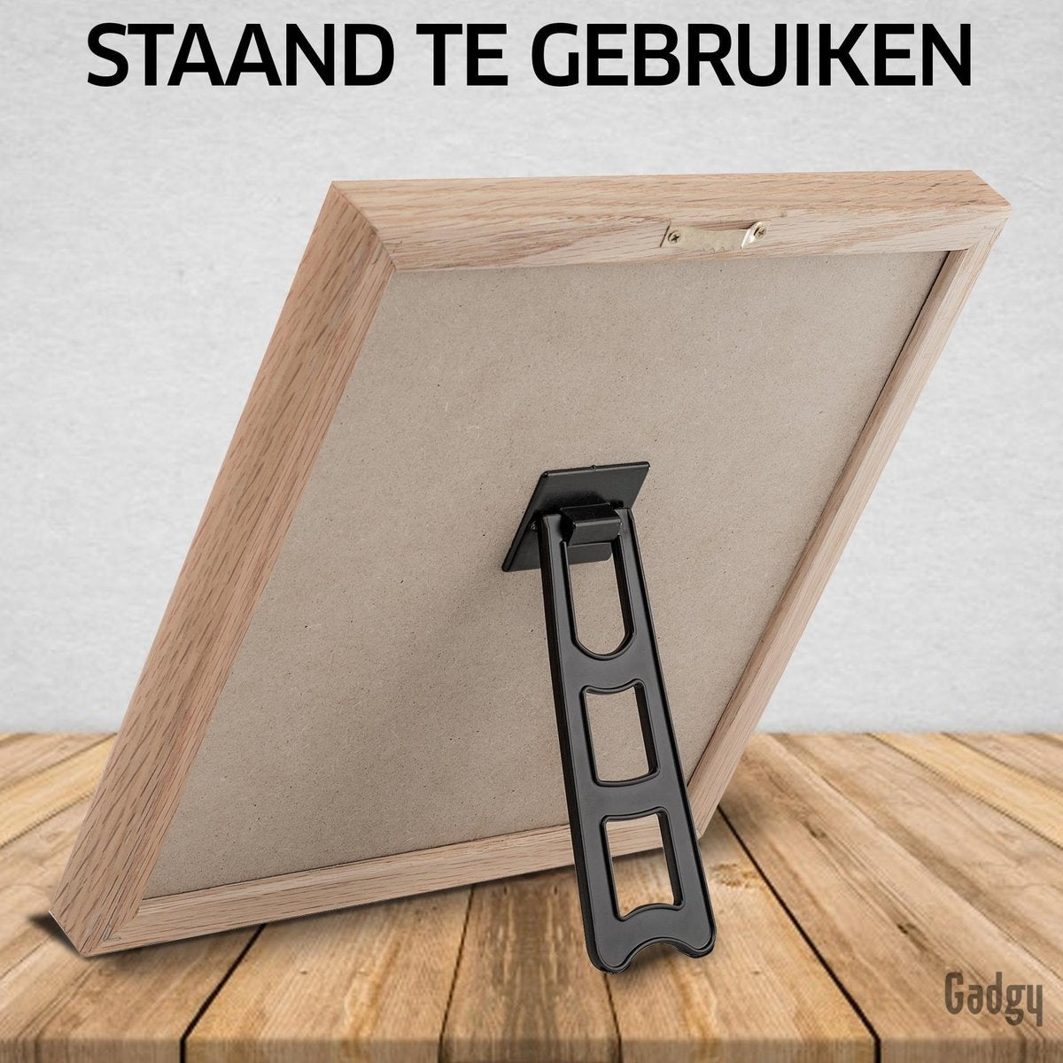 Gadgy Letterbord Zwart Vilt - Houten Lijst 25x25CM - Inclusief 570 Kleuren Letters en 100 Icoontjes - Wanddecoratie Woonkamer - Leuk Cadeau Verjaardag