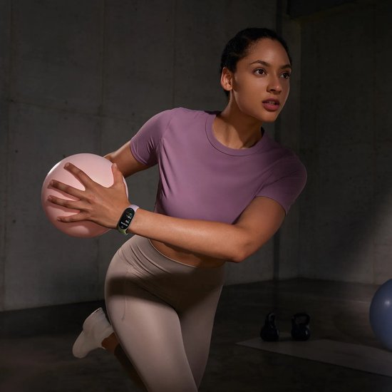 Xiaomi Smart Band 10 - Écran AMOLED de 1,72 pouces - Plus de 150 modes sportifs - Autonomie de 21 jours - Noir