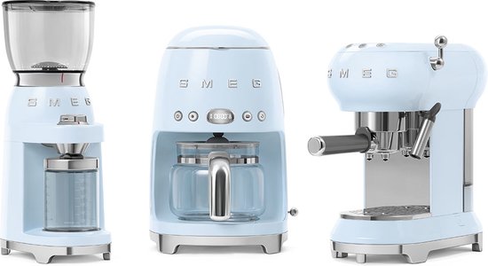 Cafetière à filtre SMEG DCF02PBEU - Cafetière - 10 tasses - Fonction de maintien au chaud 40 min - Réglage de l'arôme - Fonction de démarrage programmable - Style années 50 - Bleu pastel