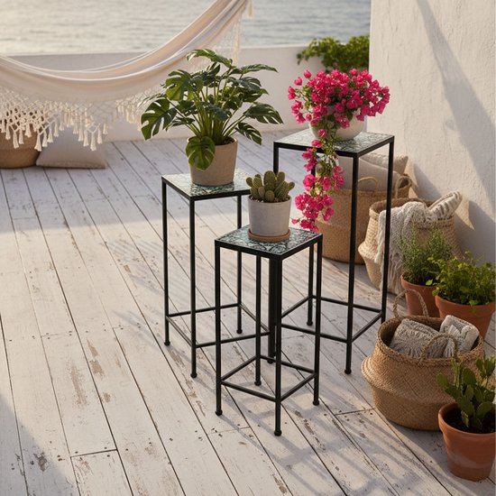 AXI Eline Table d'appoint carrée à motif mosaïque multicolore - Lot de 3 pièces – Tables d'appoint – Différentes dimensions – Aspect mosaïque – Incrustée de carreaux de céramique – Pour l'intérieur, le jardin, la terrasse et le balcon